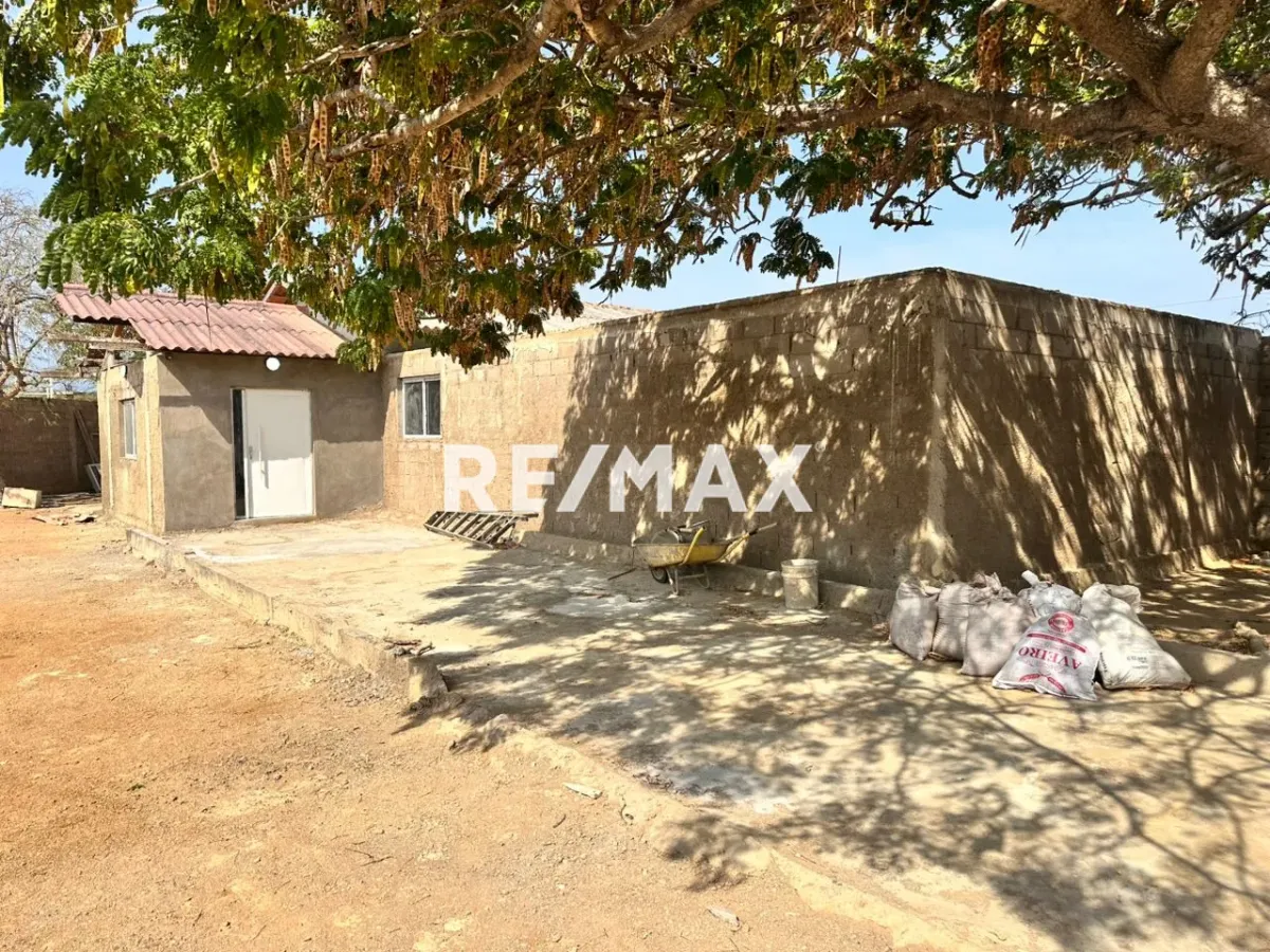 En Venta Casa o TownHouse Cardón, Falcón, 4154, VEN - Foto 1