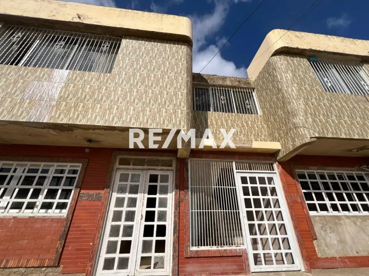 En Venta Apartamento URBANIZACION SANTA IRENE EDIFICIO PARAISO - Foto 1