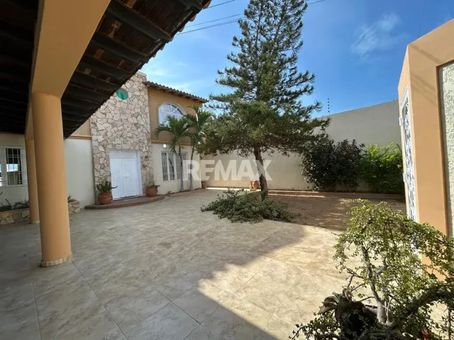 En Alquiler Casa o TownHouse Puerta Maraven, Cardón, Falcón, 4167, VEN - Foto 1