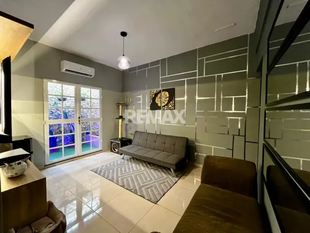 En Venta Casa o TownHouse Av.  Gral Riera. Puerta Maraven