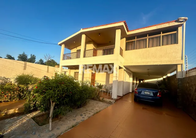 En Venta Casa o TownHouse Puerta Maraven, Cardón, Falcón, 4167, VEN - Foto 1