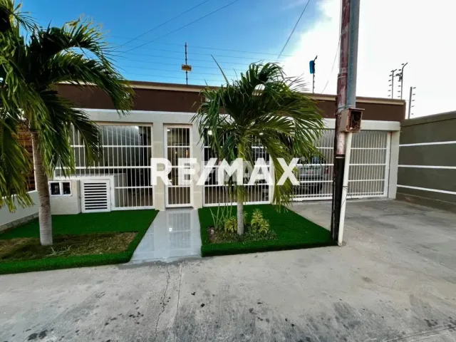 En Venta Casa o TownHouse Puerta Maraven, Cardón, Falcón, 4167, VEN - Foto 5