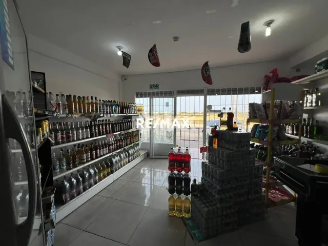 En Venta Local Comercial Av Ollarvides Sector Puerta Maraven - Foto 7