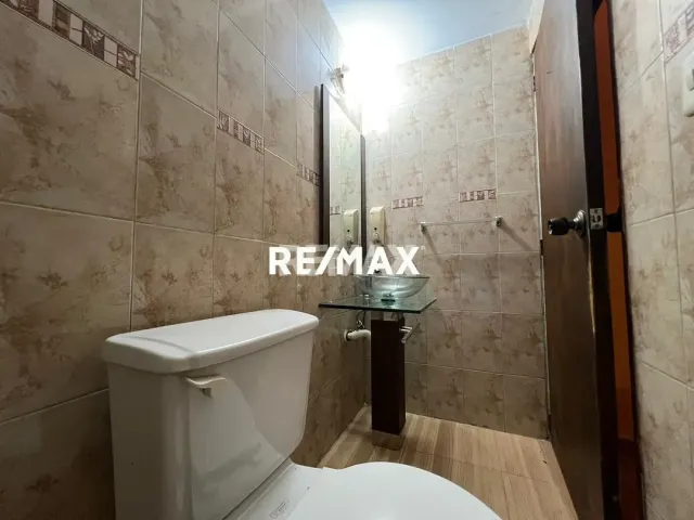 En Alquiler Casa o TownHouse Calle 19 Judibana detras del Hospital de Niños