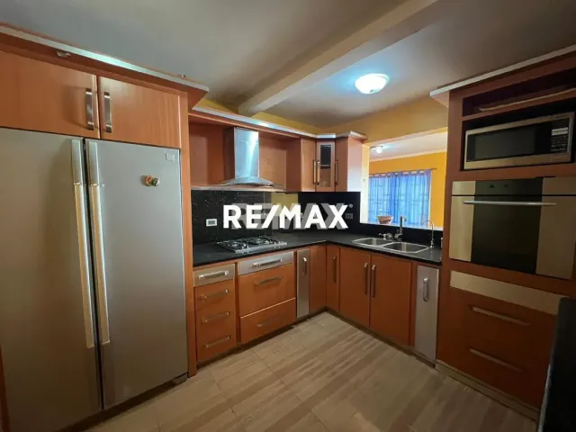 En Alquiler Casa o TownHouse Calle 19 Judibana detras del Hospital de Niños