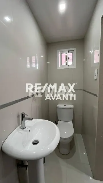 En Alquiler Casa o TownHouse Urbanización Cristal VII