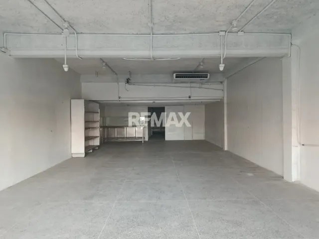 En Alquiler Local Comercial Avenida Ollarvides, Puerta Maraven, Cardón, Falcón, 4154, VEN - Foto 4