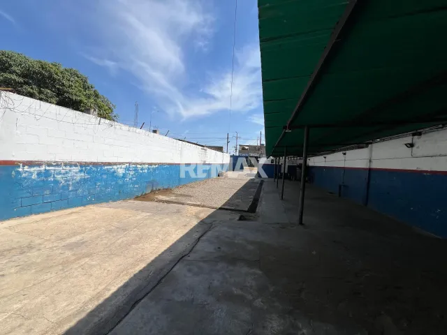 En Alquiler Local Industrial y Galpón AV. Rafael Gonzalez entre calle Tachira y San Jose - Foto 5