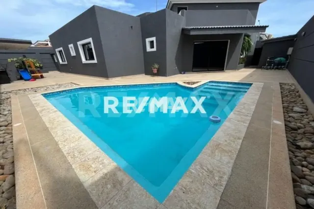 En Venta Casa o TownHouse Urb.zarabon. Terraza club de Golf - Foto 2