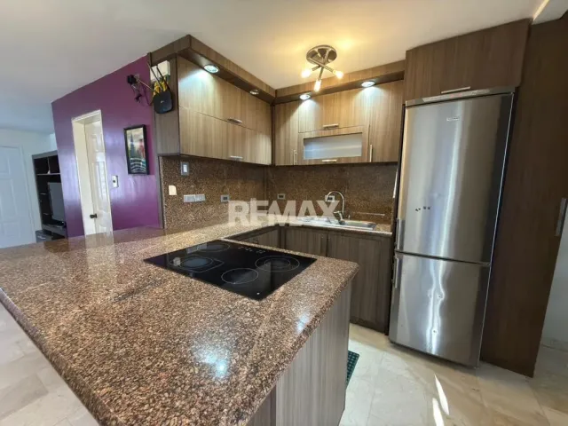 En Alquiler Casa o TownHouse Puerta Maraven Calle Democracia - Foto 1