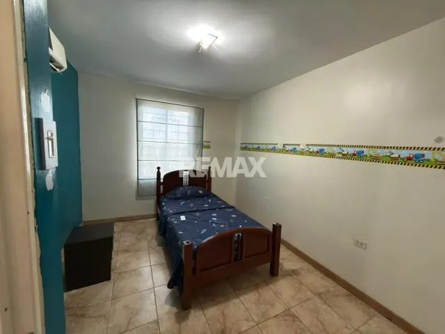 En Alquiler Casa o TownHouse Puerta Maraven Calle Democracia - Foto 2