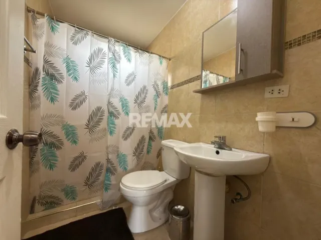 En Alquiler Casa o TownHouse Puerta Maraven Calle Democracia - Foto 3