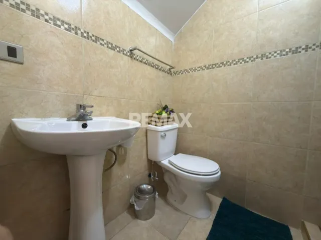 En Alquiler Casa o TownHouse Puerta Maraven Calle Democracia - Foto 10