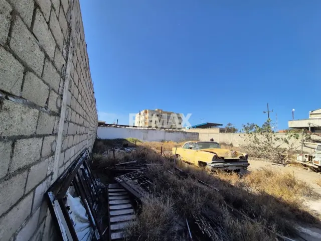 En Venta Terreno y Parcela Avenida Rafael González, Centro, Punto Fijo, Falcón, 4102, VEN - Foto 4