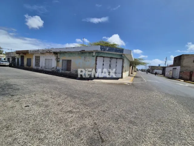 En Venta Local Comercial Calle Peninsular, Centro, Punto Fijo, Falcón, 4102, VEN - Foto 3