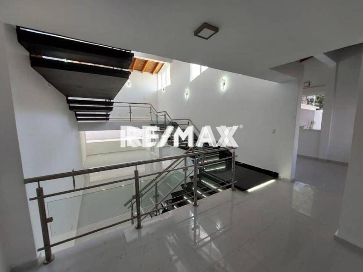 En Venta Casa o TownHouse La Lagunita, Judibana. - Foto 3