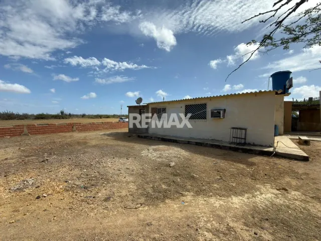 En Venta Hacienda y Finca Municipio Falcon, Jadacaquiva, Sector Las Cejas San Miguel - Foto 2