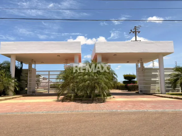 En Venta Terreno y Parcela Calle 10, Puerta Maraven, Cardón, Falcón, 4154, VEN - Foto 2