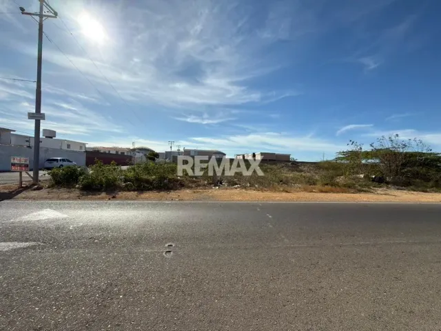 En Venta Terreno y Parcela AV General Pelayo con calle Tabana Puerta Maraven - Foto 3