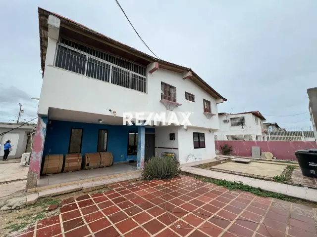 En Venta Casa o TownHouse Urbanizacion Santa Fe Sector los medanos calle los Pinos - Foto 8
