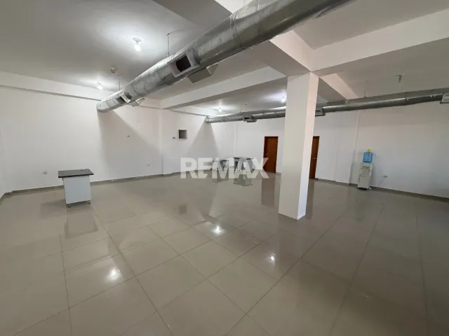 En Alquiler Local Comercial Ave Ollarvides Los Caciques - Foto 2