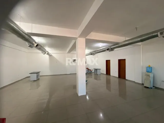 En Alquiler Local Comercial Ave Ollarvides Los Caciques - Foto 5