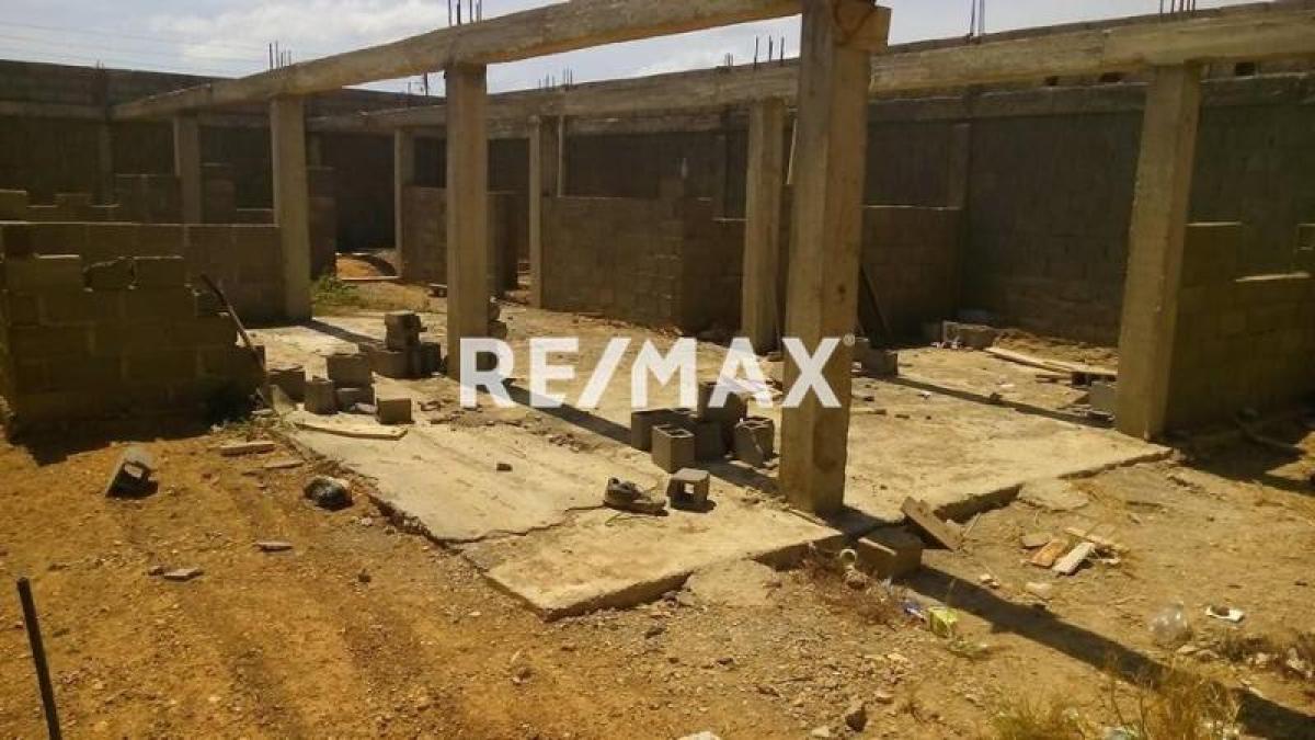 En Venta Terreno y Parcela Urb el Libertador Puerta Maraven Municipio Carirubana - Foto 6