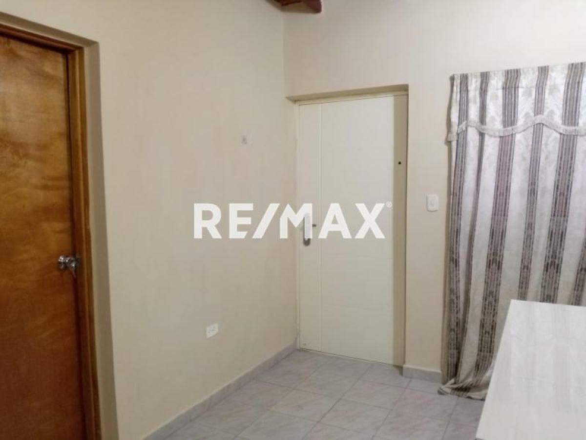 En Alquiler Habitación Urb Santa Fe, calle los labillos - Foto 2