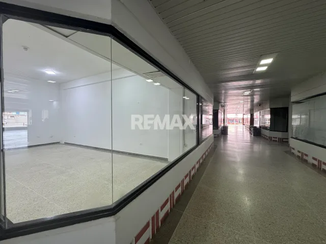 En Venta Local Comercial Carirubana, Punto Fijo, Falcón, 4102, VEN - Foto 2