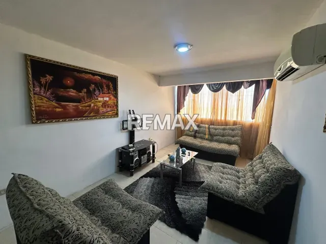 Apartamento de 70 m² con 3 habitaciones y estacionamiento en alquiler, Punto Fijo - Foto 3