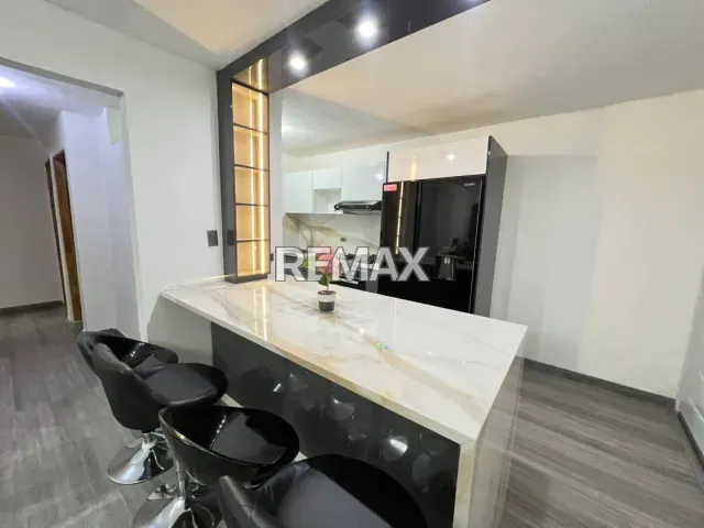 Apartamento de 70 m² con 3 habitaciones y estacionamiento en venta en Balcones II - Foto 1