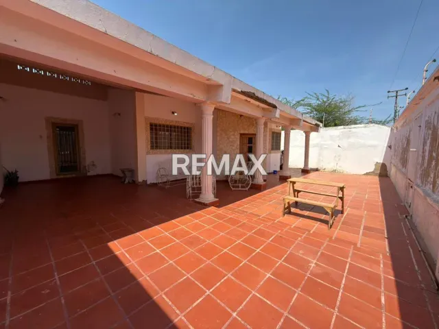 Casa en venta de 3 hab. y amplio patio de 500 m² en Guanadito Sur - Foto 1