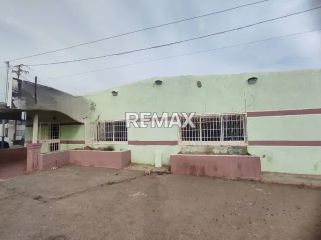 Amplio local comercial de 600 m² en venta, ideal para inversión en Puerta Maraven - Foto 1