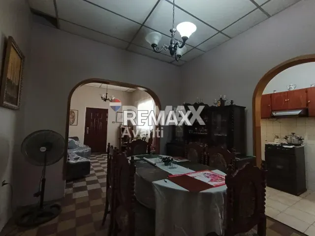 Casa de 4 hab. y 4 baños en venta, 396 m² en Calle Girardot, Santa Irene - Foto 4
