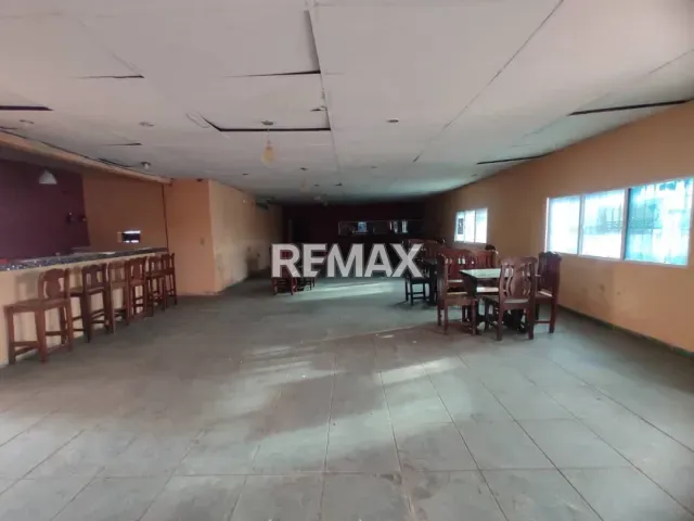Amplio galpón de 600 m² en alquiler con 5 baños y 10 estacionamientos en La Puerta Maraven - Foto 2