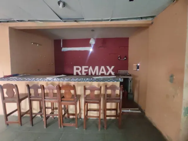 Amplio galpón de 600 m² en alquiler con 5 baños y 10 estacionamientos en La Puerta Maraven - Foto 3
