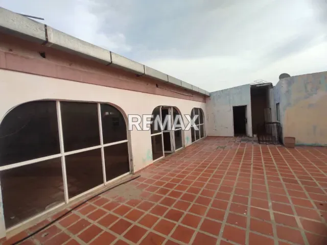 Amplio galpón de 600 m² en alquiler con 5 baños y 10 estacionamientos en La Puerta Maraven - Foto 5
