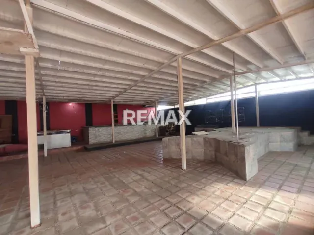 Amplio galpón de 600 m² en alquiler con 5 baños y 10 estacionamientos en La Puerta Maraven - Foto 9