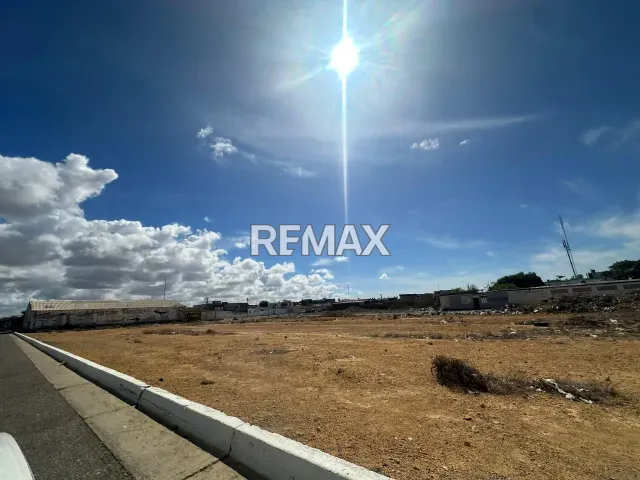 Amplio terreno de 3.500 m² en alquiler, cerca de Refinería Cardón, Falcón - Foto 1
