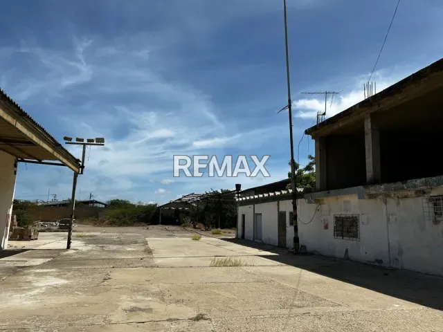 Amplio local industrial de 1.000 m² en alquiler, Calle Comercio, Punto Fijo - Foto 3