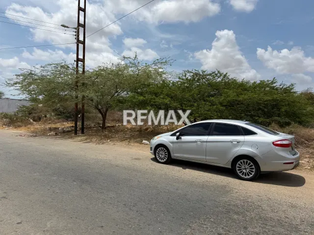 Terreno de 250 m² en venta, ideal para construir en San Rafael, gran ubicación - Foto 3