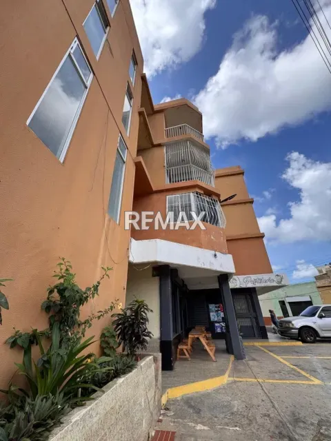 Amplio apartamento de 3 hab. y 2 baños en alquiler, Edificio Manaure II, Punto Fijo - Foto 1