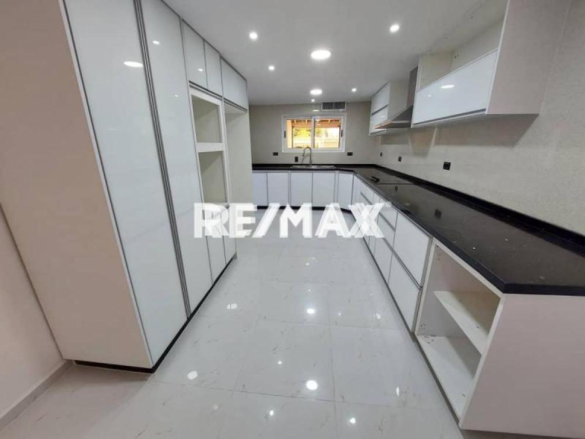 Amplia casa de 3 hab. con jardín y garaje en venta, Judibana La Lagunita. - Foto 8