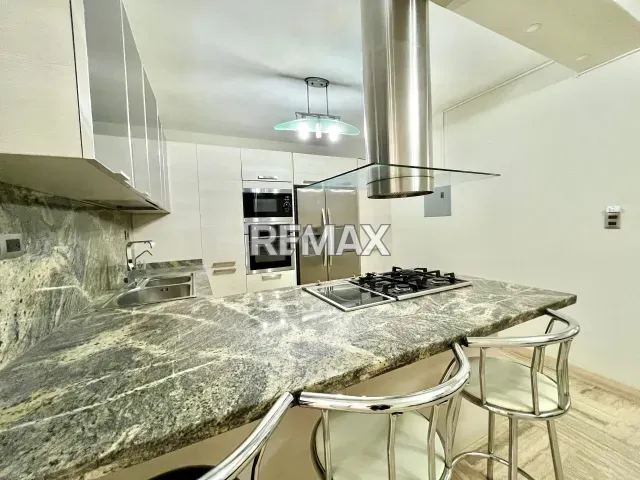 Elegante TownHouse amueblado de 3 habitaciones en alquiler, Punto Fijo, 200 m² - Foto 2