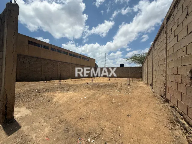 Terreno de 315 m² en venta con cerramiento perimetral en Santa Irene, Punto Fijo - Foto 3