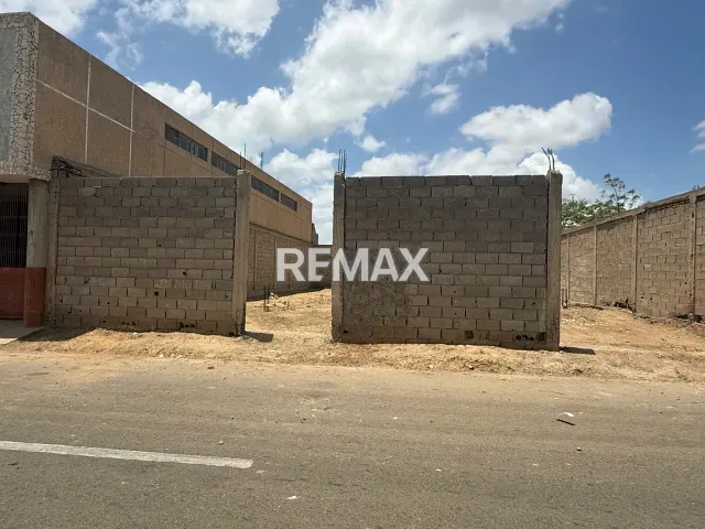 Terreno de 315 m² en venta con cerramiento perimetral en Santa Irene, Punto Fijo - Foto 4