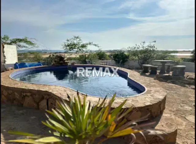 Posada turística en venta con 12 hab. y vista a la bahía en Los Taques, Falcón - Foto 1