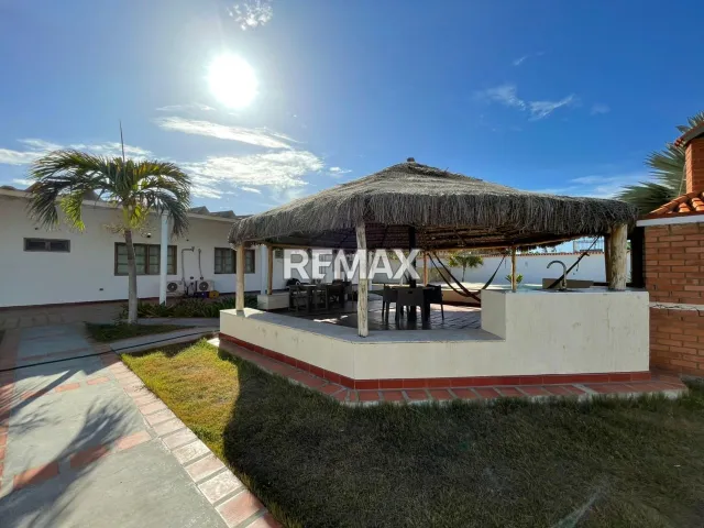Espectacular TownHouse de 3 hab. y 4 baños en venta, 1200 m² en Playa Azul - Foto 13