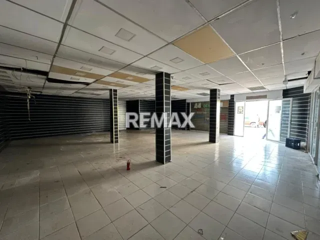 Amplio local comercial de 380 m² en venta, centro de Punto Fijo, alto tráfico - Foto 1