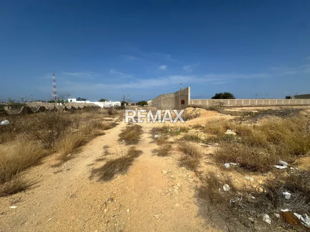 Amplio terreno de 1.400 m² en venta en Guanadito Sur, ideal para proyectos - Foto 3
